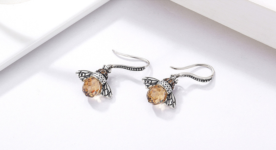 New Cute Little Bee Ladies Sterling Silver Earrings Female Personality Animal Zircon Crystal Earrings