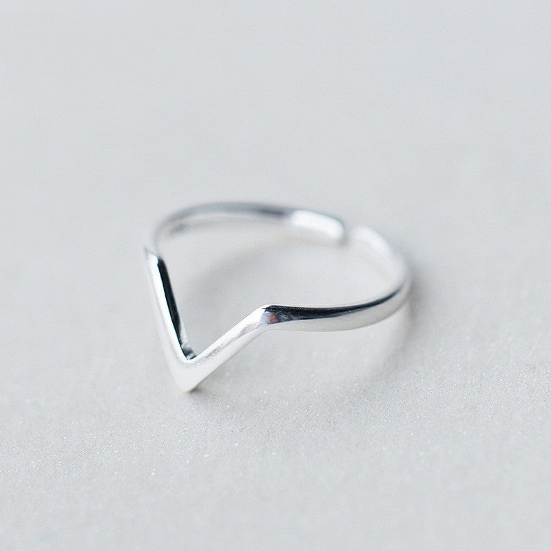 Simple fashion ring